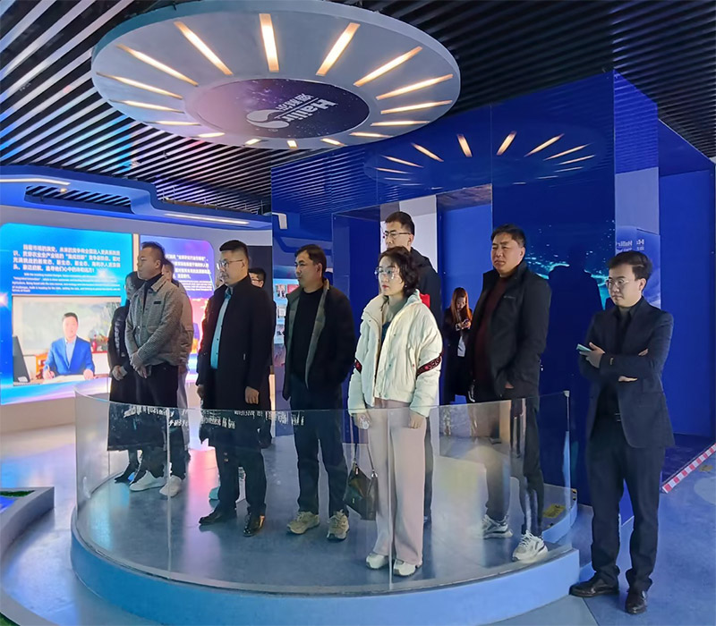 城阳街道商会企业家来赏金国际参观交流学习